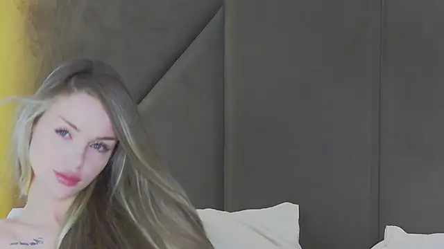 MarilynNova 라이브 XXX 채팅
