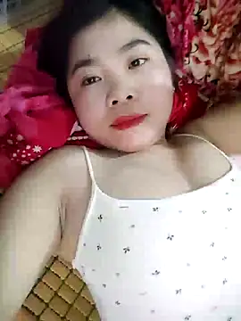 Ayti01 Live XXX-Chat