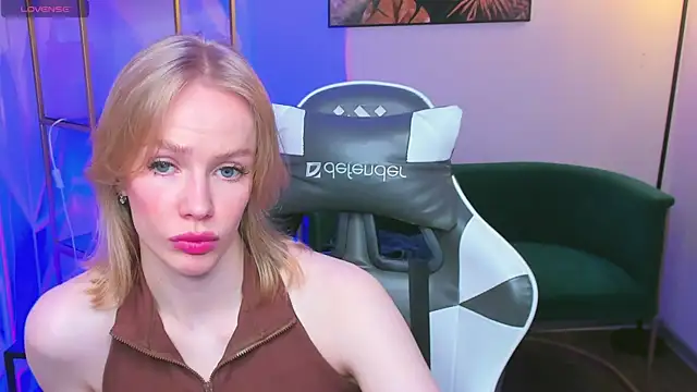 Chatroom XXX en direct de Poly_Sweet