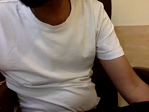 Chatroom XXX en direct de Milan_meet