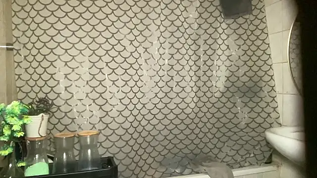 vinique99 Adlı Modelin Canlı XXX Sohbeti