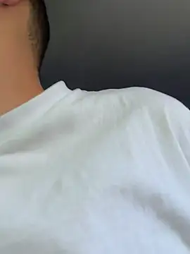 Pablo_Hornyguy95 Adlı Modelin Canlı XXX Sohbeti