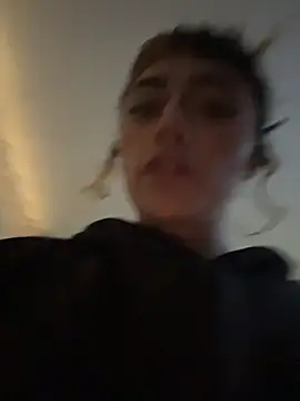 دردشة baby_akuma الجنسية المباشرة