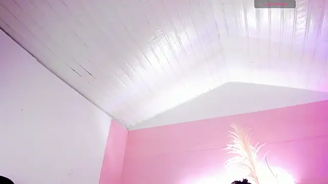 Barbieteeen Adlı Modelin Canlı XXX Sohbeti
