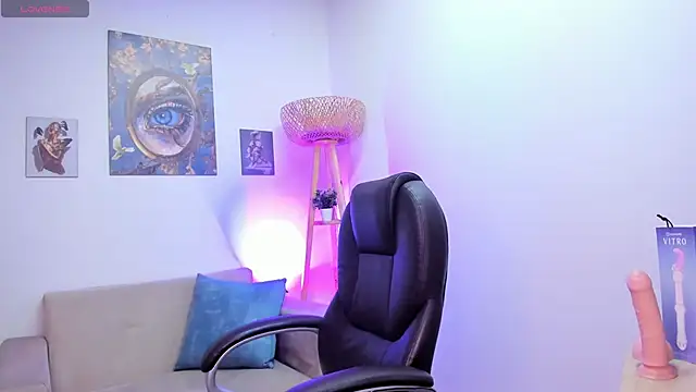 NaomiSaenz_'s Live XXX Chat