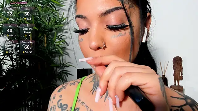 CreamyInkky_'s Live XXX Chat