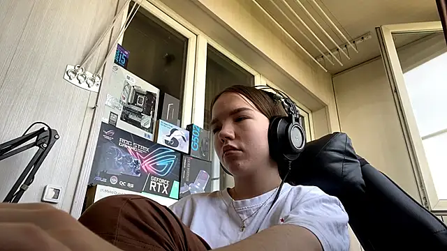 FewerCadre Live XXX Chat