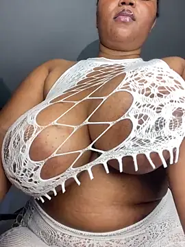 EliteSoraya Show in webcam