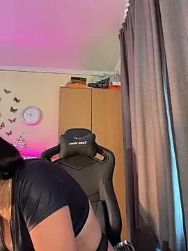 XXX chat uživo modela Hotangel75