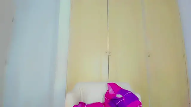 laaura_dolll – Naživo XXX chat