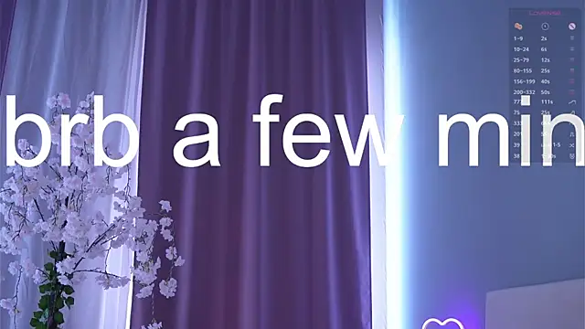FancyEsten élő XXX-chatje