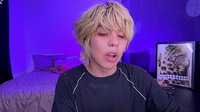 Aronn_44's Live XXX Chat