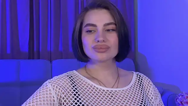 دردشة AdrianaToress الجنسية المباشرة