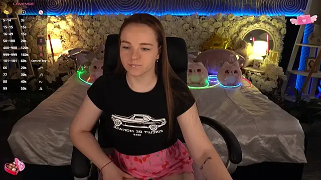 FoxyShy Live XXX-Chat