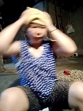yaja-chan 网络视讯表演