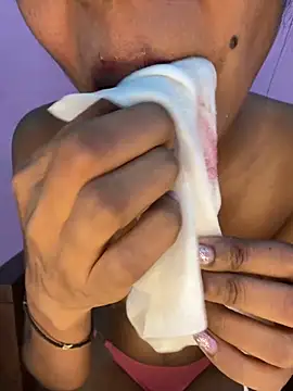 Small_Titss Pertunjukan Webcam