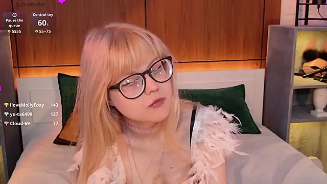 MoliQin Chat XXX live