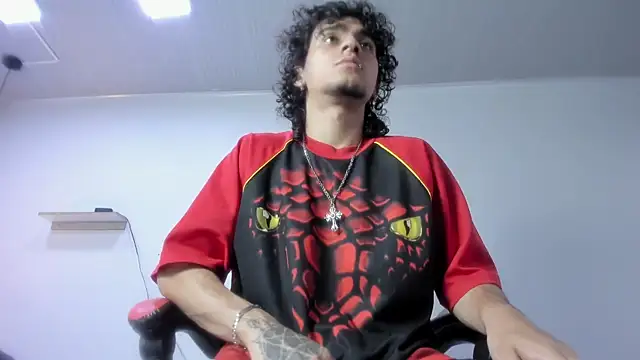Show modela JackesTaylor na web-kameri