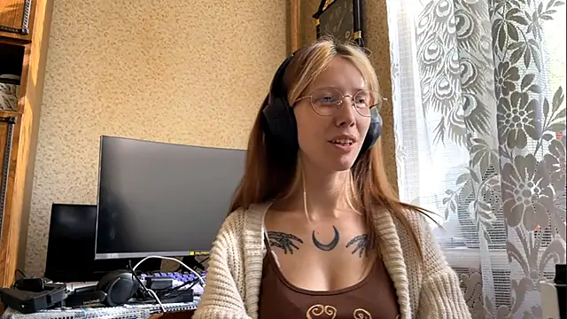 AliceGates' Webcam Show
