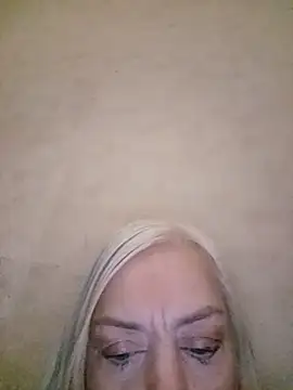 Julia20X Webcam-Show