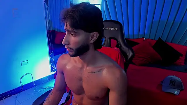 Emmet_CollinsJS Show Webcam