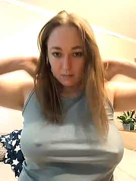 Chatroom XXX en direct de YourSweetRi