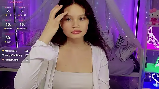 EmilyChaves 现场XXX聊天