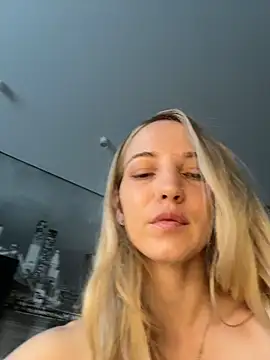 Adelina0001's Live XXX Chat