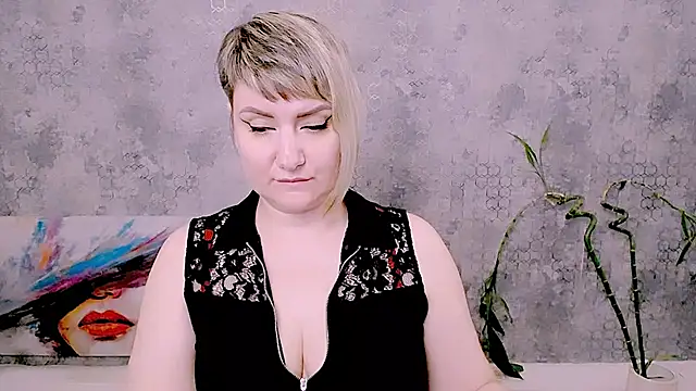 Djullia Chat XXX in diretta
