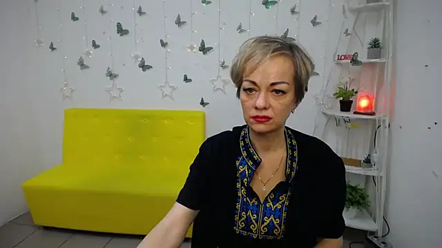 NikaMayu Chat XXX in diretta