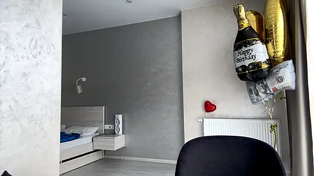 XXX chat uživo modela SoloFury