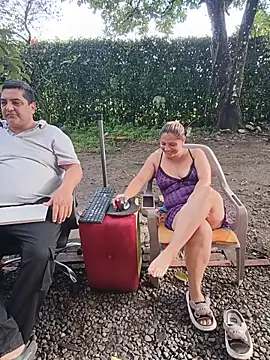 hotandfierylatinos2023: διαδικτυακό σόου στην κάμερα