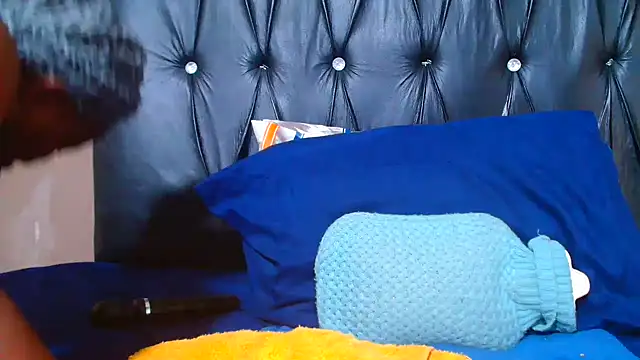 BERNINIBLUSHX89 Live XXX-Chat