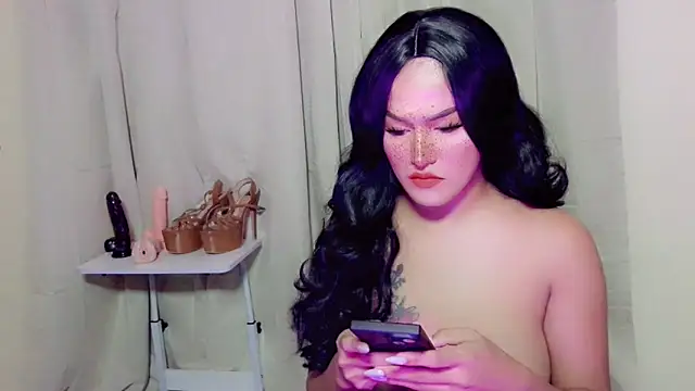 دردشة ChloeAsian الجنسية المباشرة