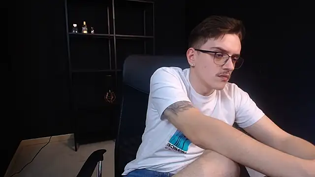 FelixStarkk's Live XXX Chat