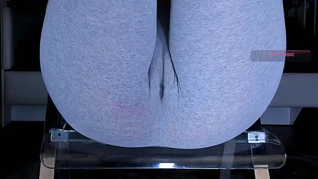 Chatroom XXX en direct de Cameltoe_squirt_inPants