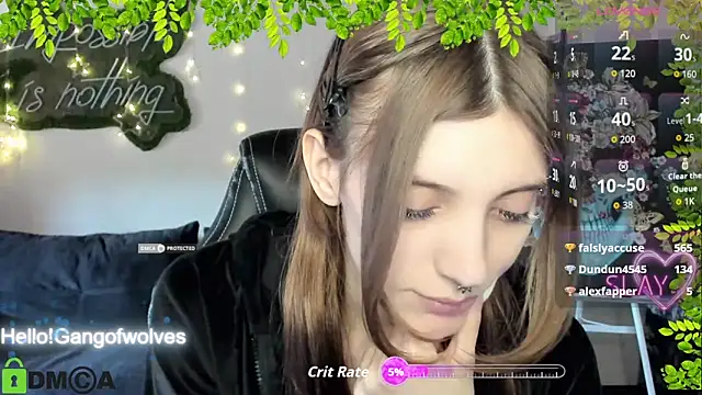 Chatroom XXX en direct de CherryBloom777
