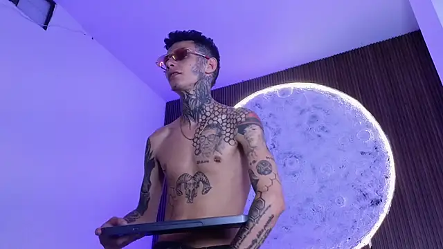 Show modela Paulo_527 na web-kameri