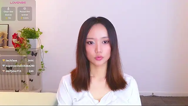 yufenna Adlı Modelin Canlı XXX Sohbeti