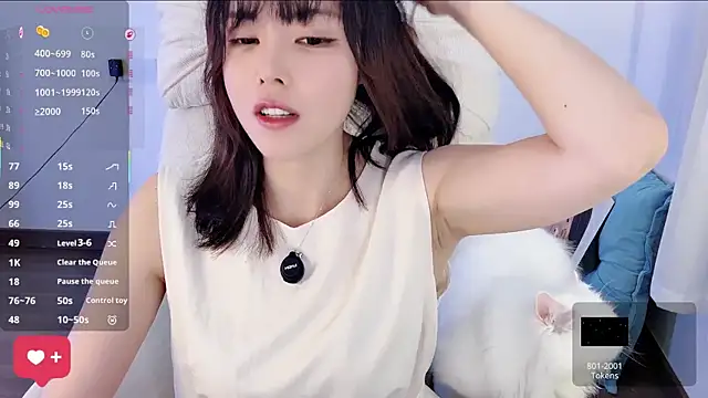 peachy_kiss' Webcam Show