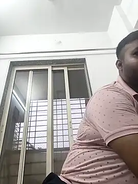 vinay_smalldickn Webbikameraesitys
