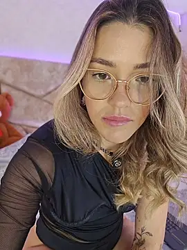 ClaradelMar Chat XXX in diretta