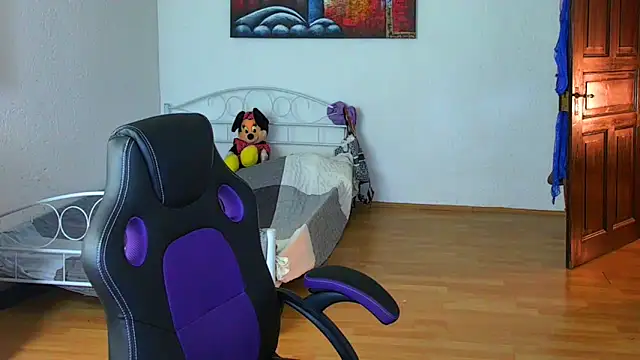 Sylly Chat XXX live