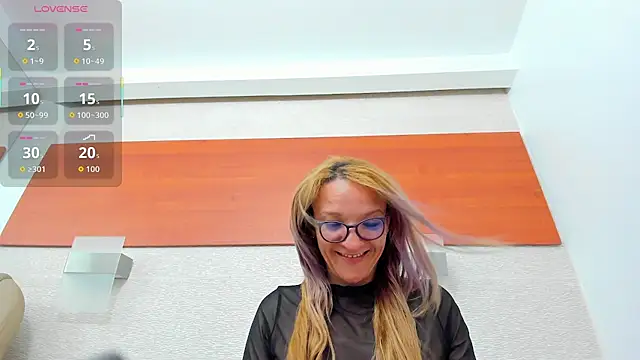 Онлайн чат XXX maddy_cartter