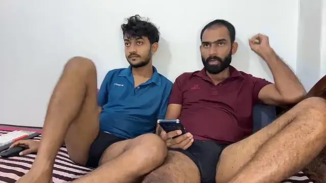 DesiDaddyandSon Chat XXX in diretta