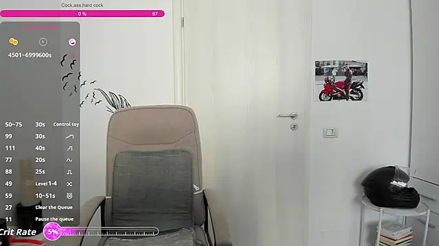 ZackFraser Show in webcam