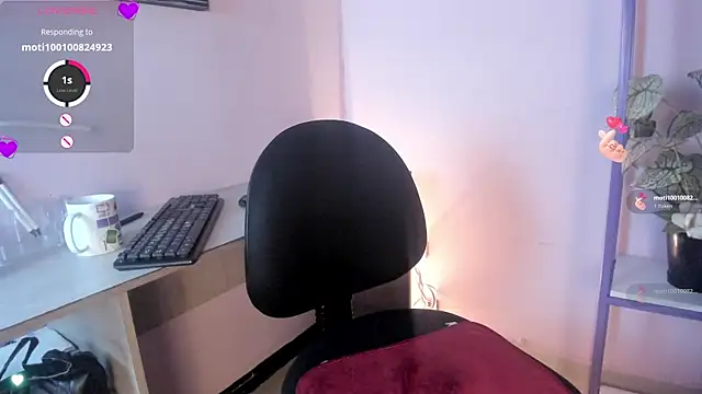 Chat +18 de milenahot__69 ao vivo