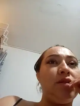 SabrinaVantress' Live XXX Chat