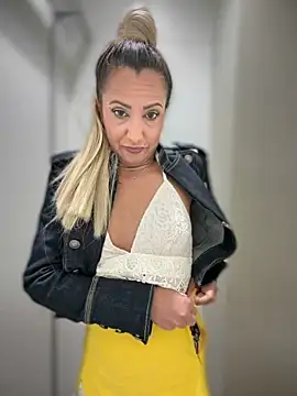 adya-aly Webcam Show