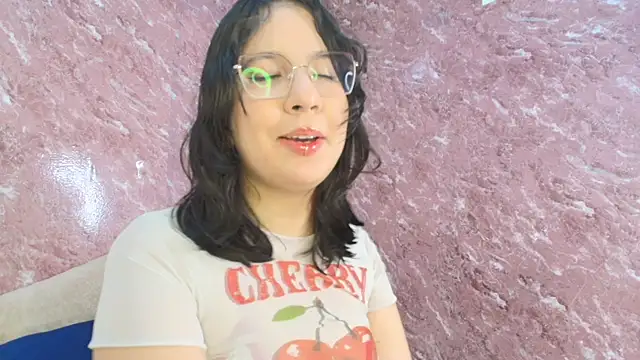 Lia_sarahiのライブXXXチャット